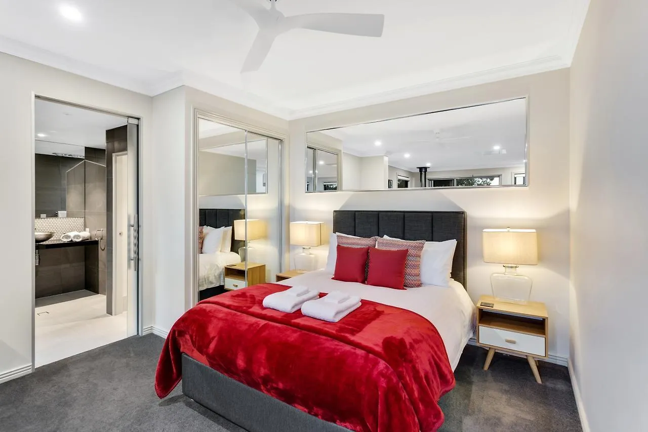 Ravensbourne Escape - Windsong Villa